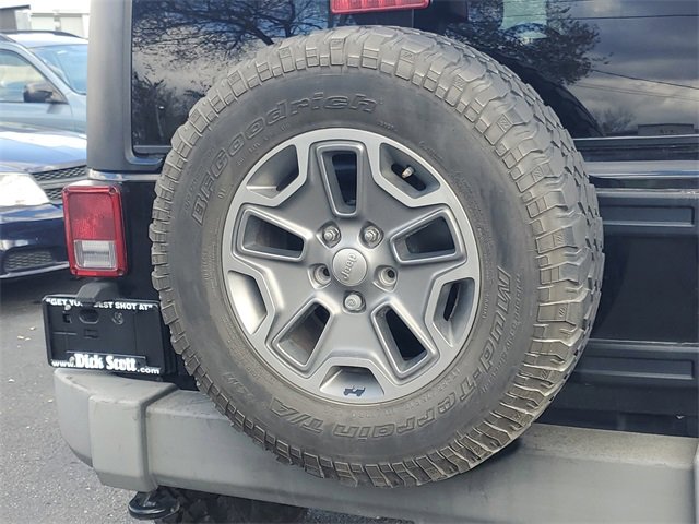 Used 2015 Jeep Wrangler Unlimited Rubicon w/ Connectivity Group image 10