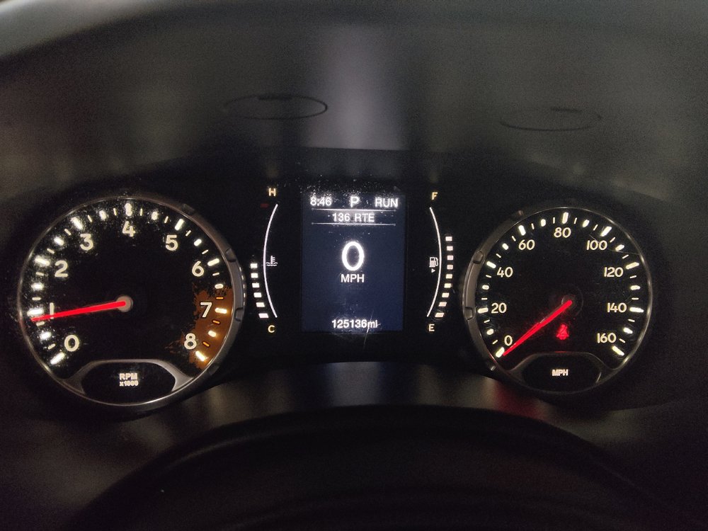 Used 2016 Jeep Renegade Latitude w/ Cold Weather Group AWD/4WD image 23