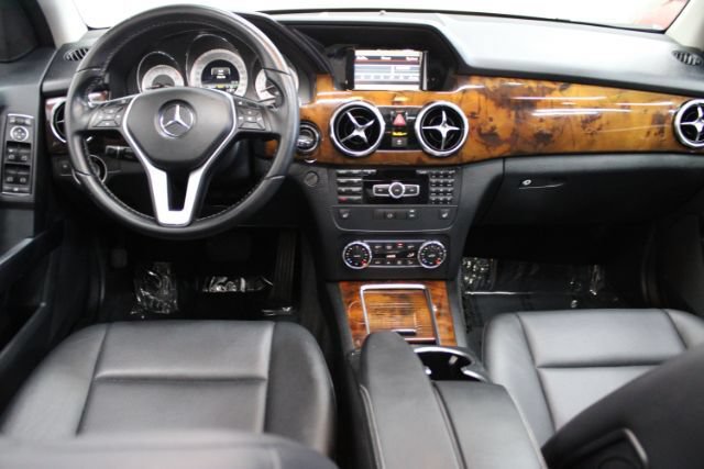 Used 2013 Mercedes-Benz GLK 350 4MATIC image 2