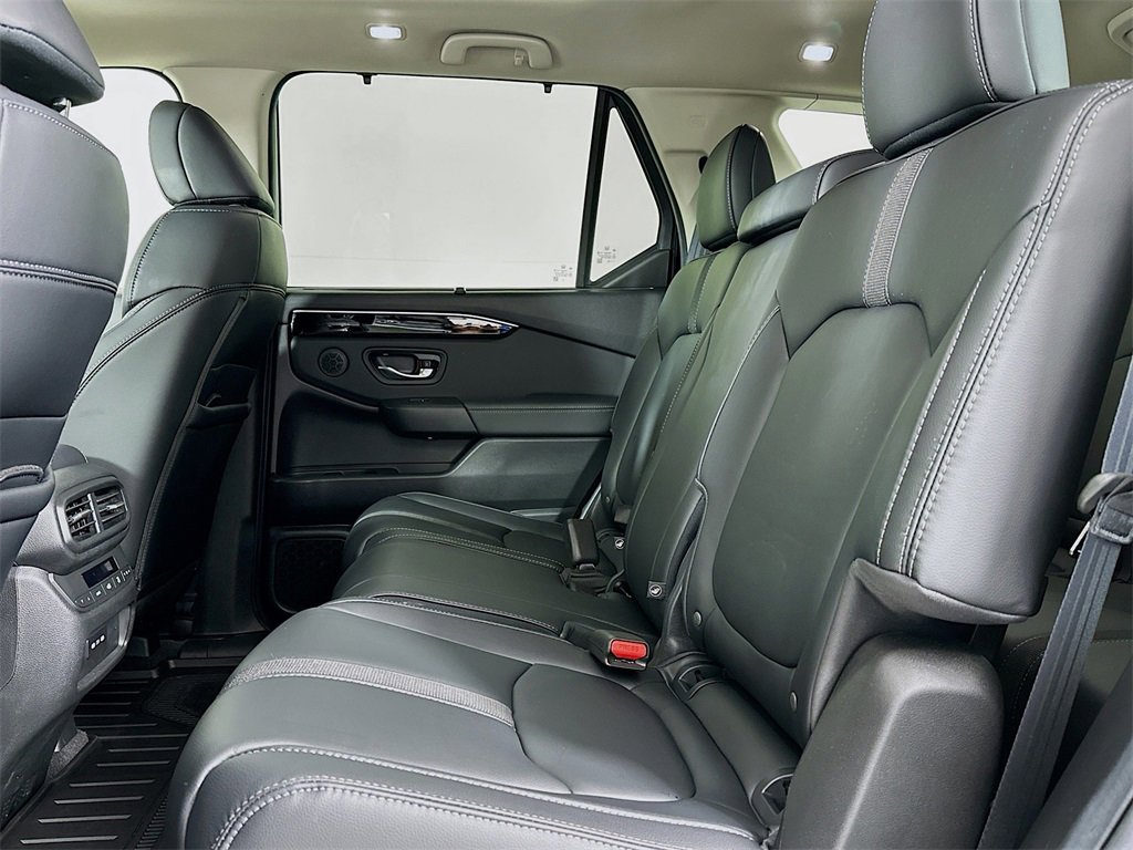 Certified 2025 Honda Pilot Touring image 26