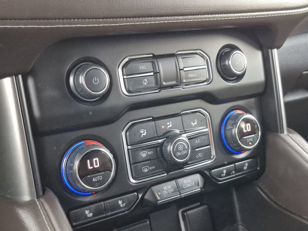 Used 2021 Chevrolet Tahoe Z71 image 24