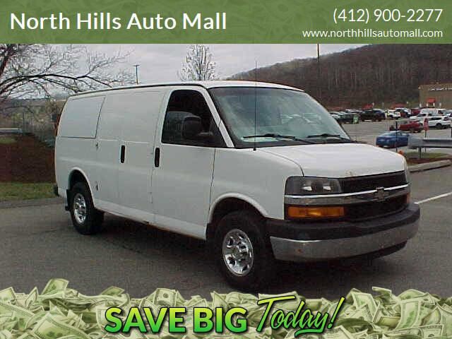Used 2013 Chevrolet Express 3500 w/ Express Access Plus Package image 2