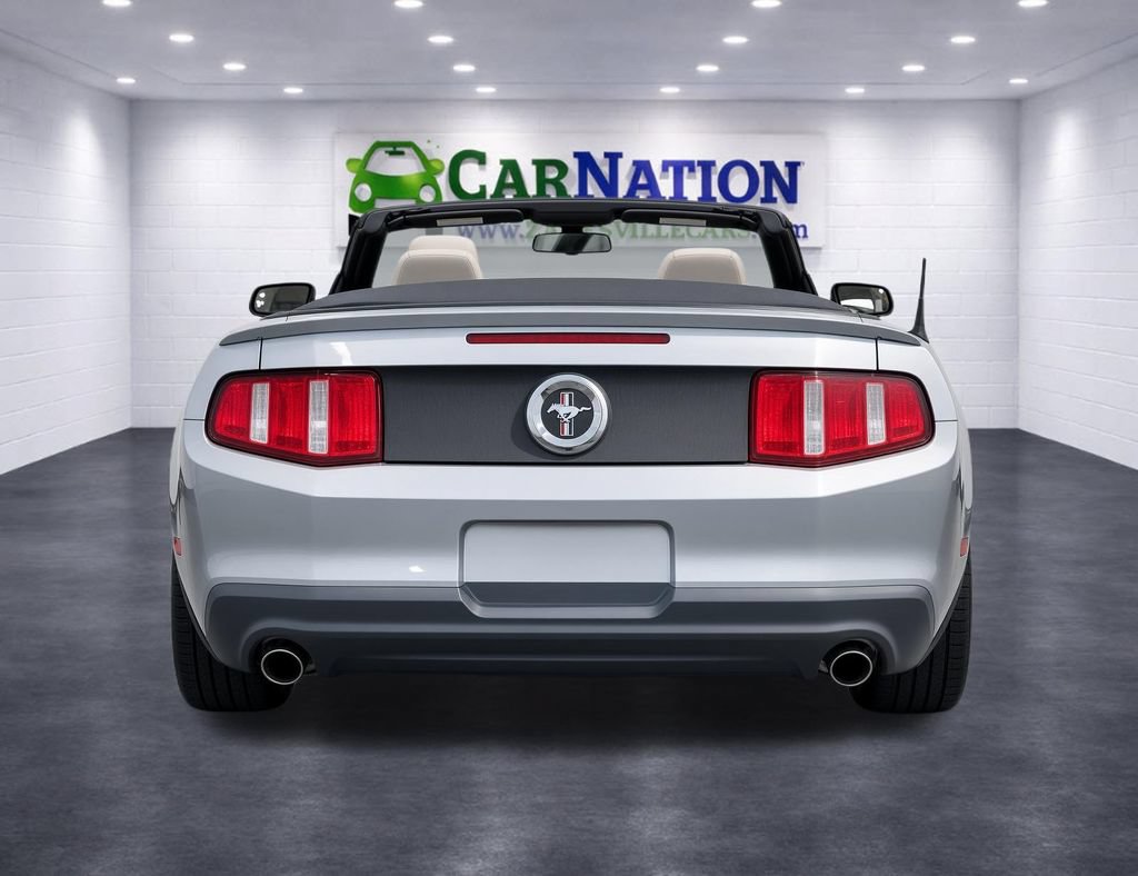 Used 2011 Ford Mustang Premium w/ 201A Rapid Spec Order Code RWD image 3
