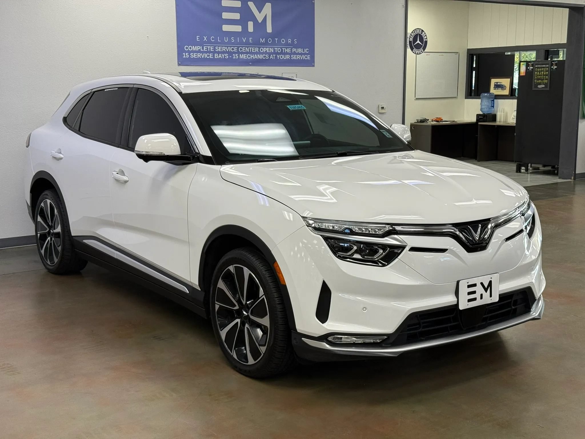 Used 2024 VinFast VF 8 Plus AWD/4WD image 2