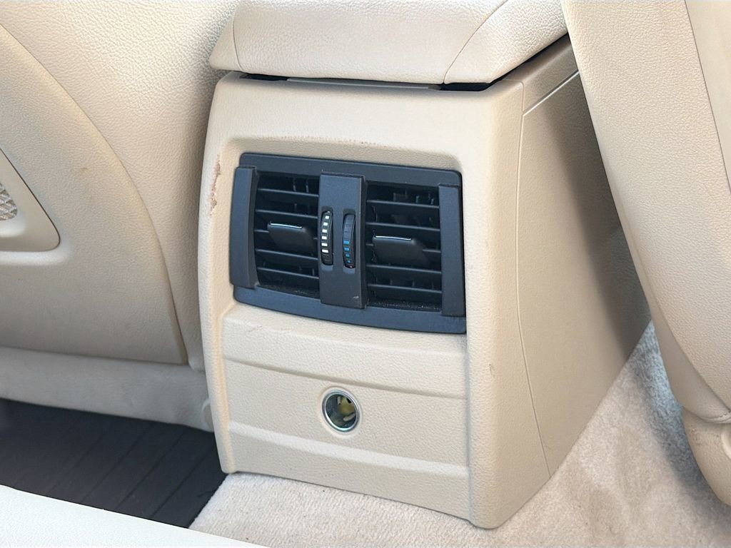 Used 2014 BMW 328i xDrive Sedan AWD/4WD image 29