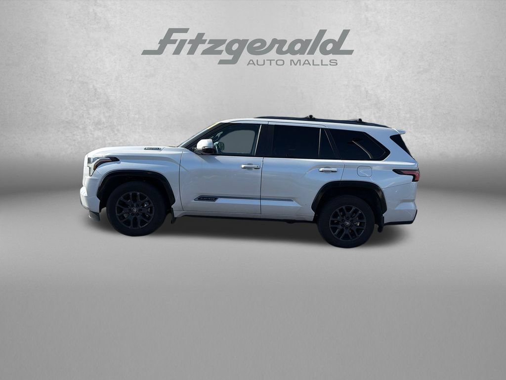 Used 2025 Toyota Sequoia Platinum AWD/4WD image 5