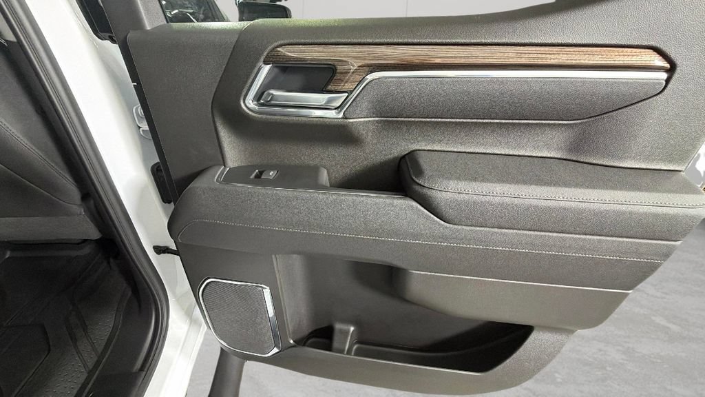 Certified 2026 Chevrolet Silverado 1500 RST w/ RST Select Package RWD image 32