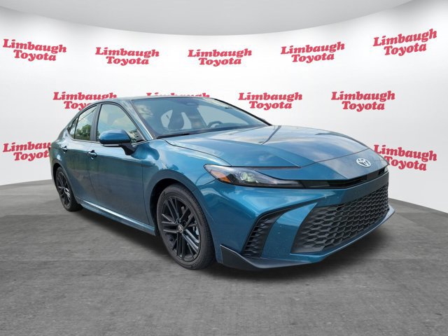 Used 2025 Toyota Camry SE image 16