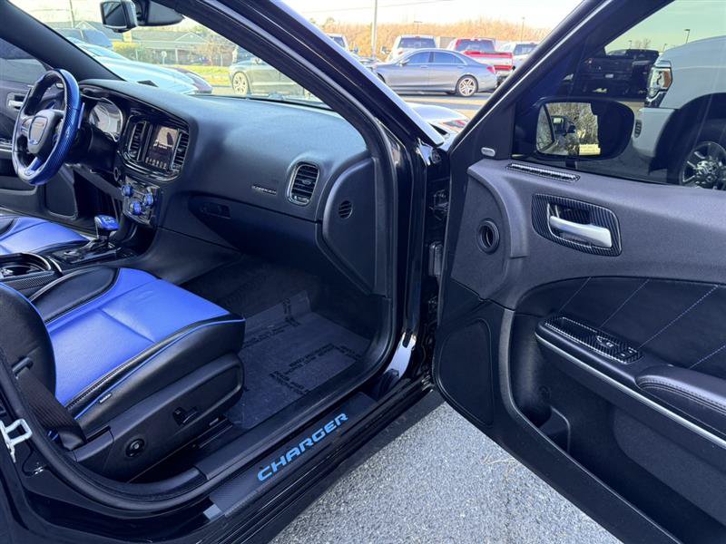 Used 2017 Dodge Charger R/T Scat Pack RWD image 9