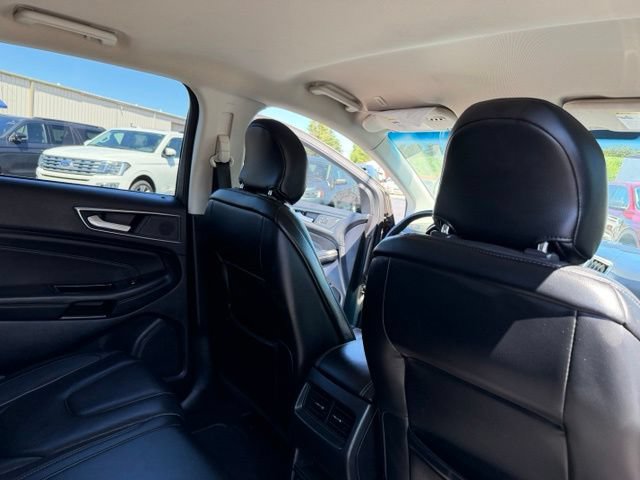Used 2019 Ford Edge Titanium FWD image 40