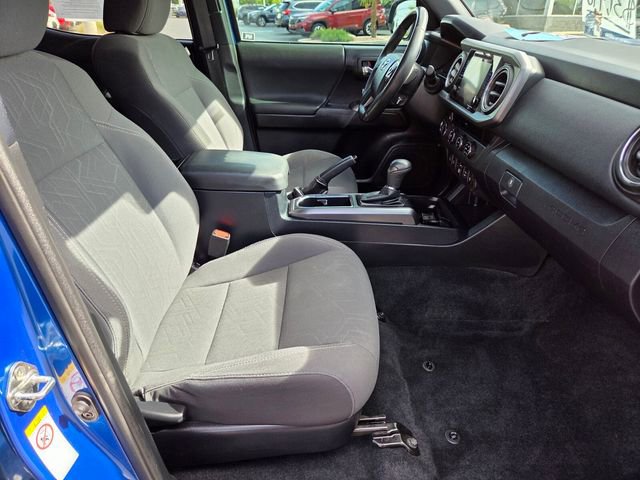 Used 2018 Toyota Tacoma TRD Off-Road w/ Technology Package AWD/4WD image 15