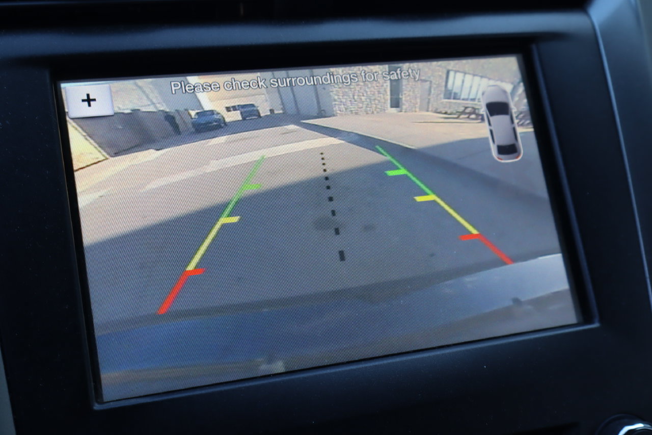 Used 2017 Ford Fusion SE w/ Fusion SE Technology Package FWD image 7