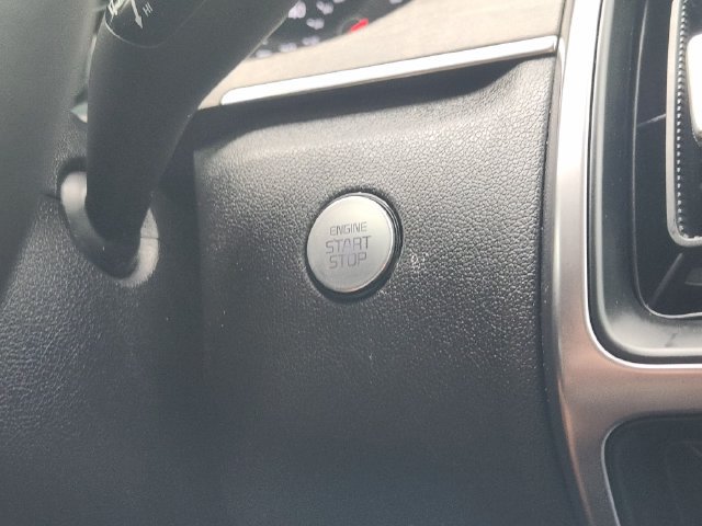 Used 2023 Kia Sorento S w/ Panoramic Sunroof Package AWD/4WD image 8