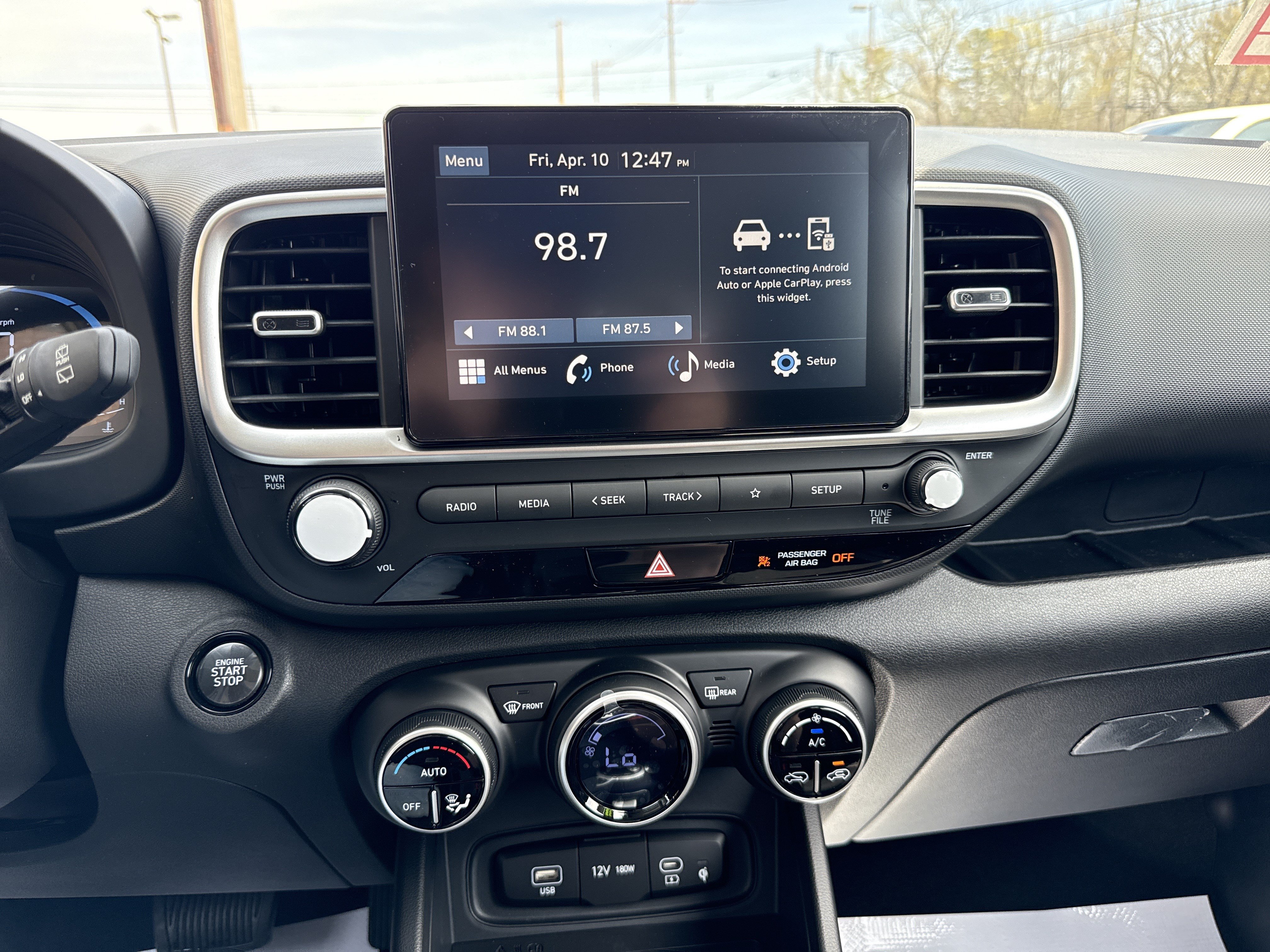 New 2026 Hyundai Venue SEL FWD image 25
