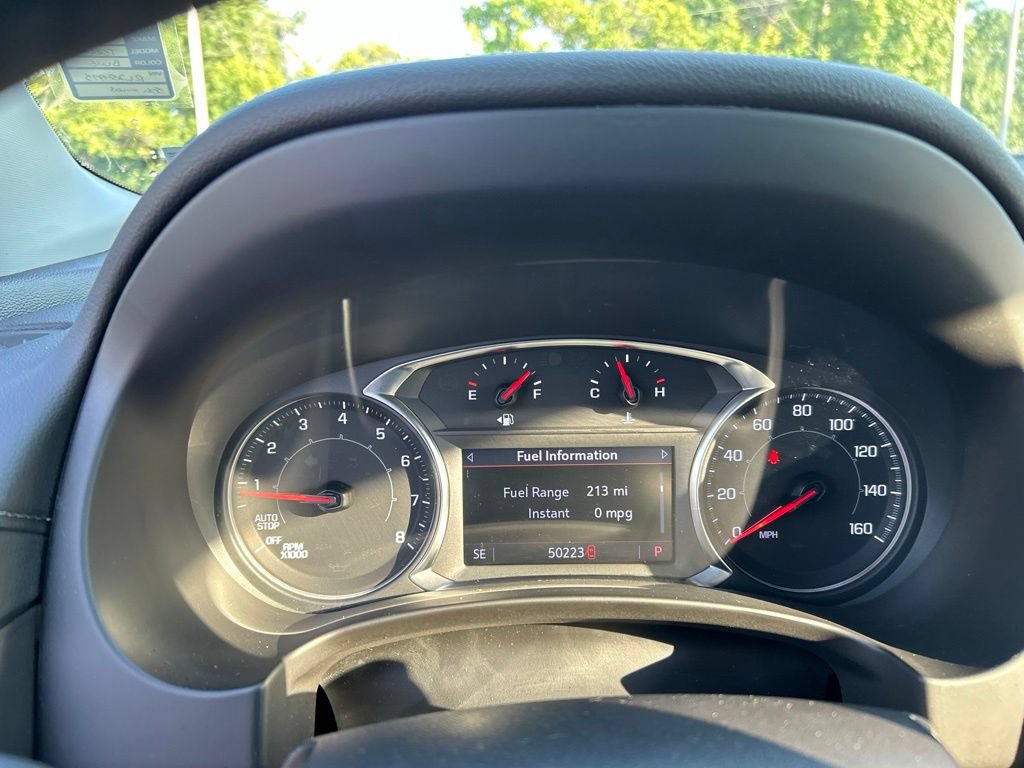 Used 2024 GMC Terrain SLE w/ Driver Convenience Package FWD image 10
