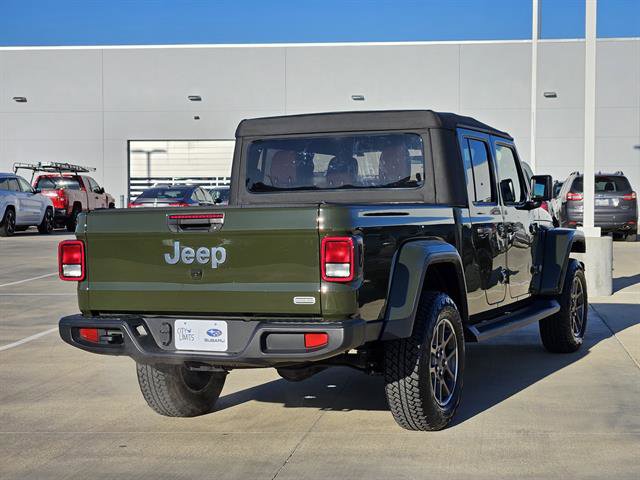 Used 2023 Jeep Gladiator Overland w/ Cold Weather Group image 4