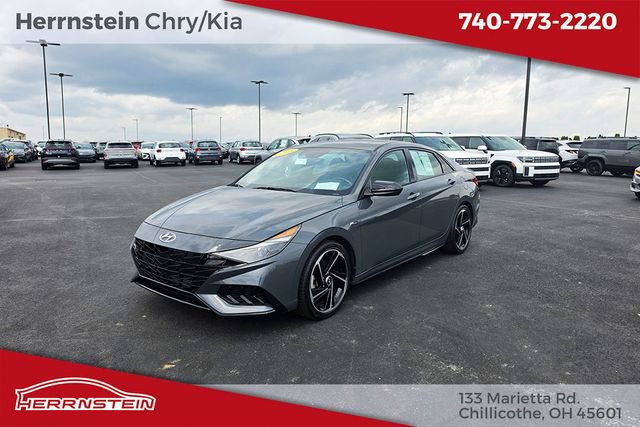 Used 2023 Hyundai Elantra N Line w/ Preferred Accessory Package FWD image 2