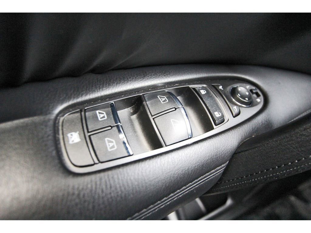 Used 2024 Nissan Armada SL RWD image 19
