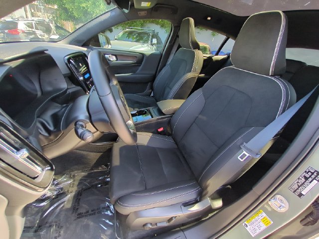 Certified 2023 Volvo C40 P8 Recharge Ultimate AWD/4WD image 13