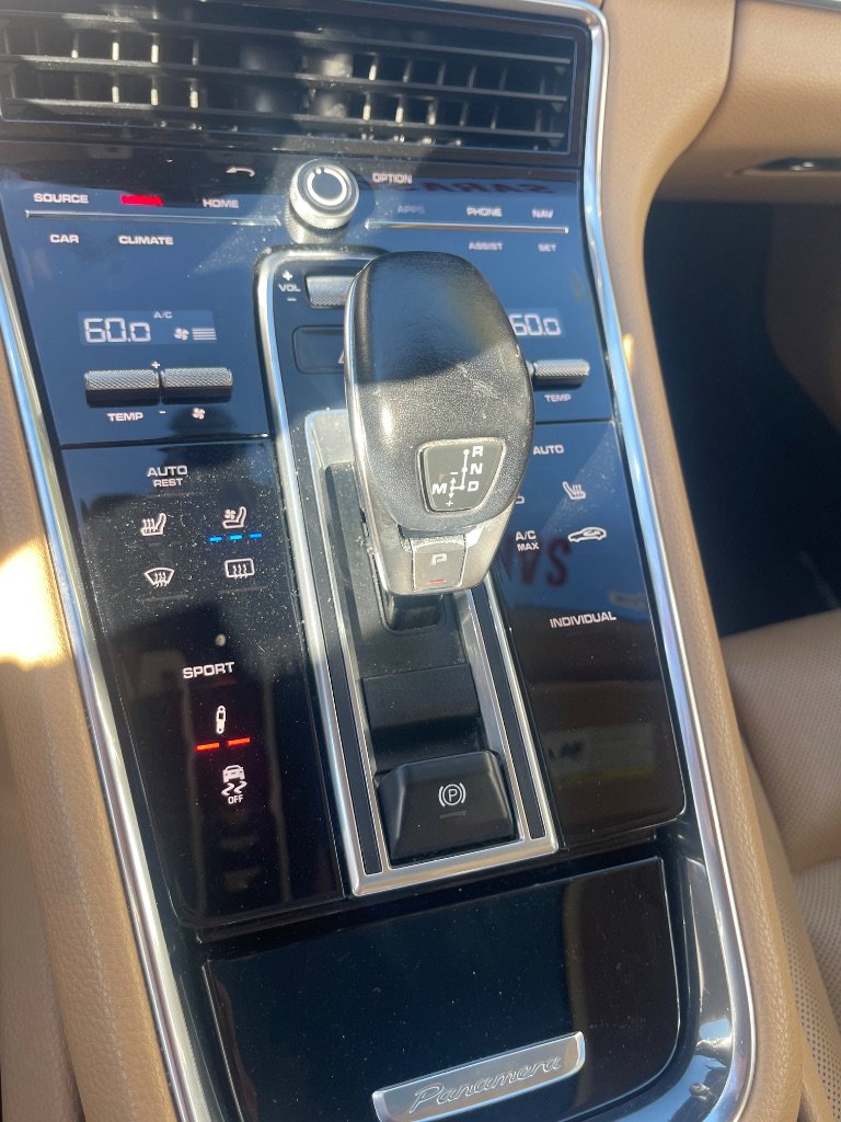 Used 2018 Porsche Panamera image 13