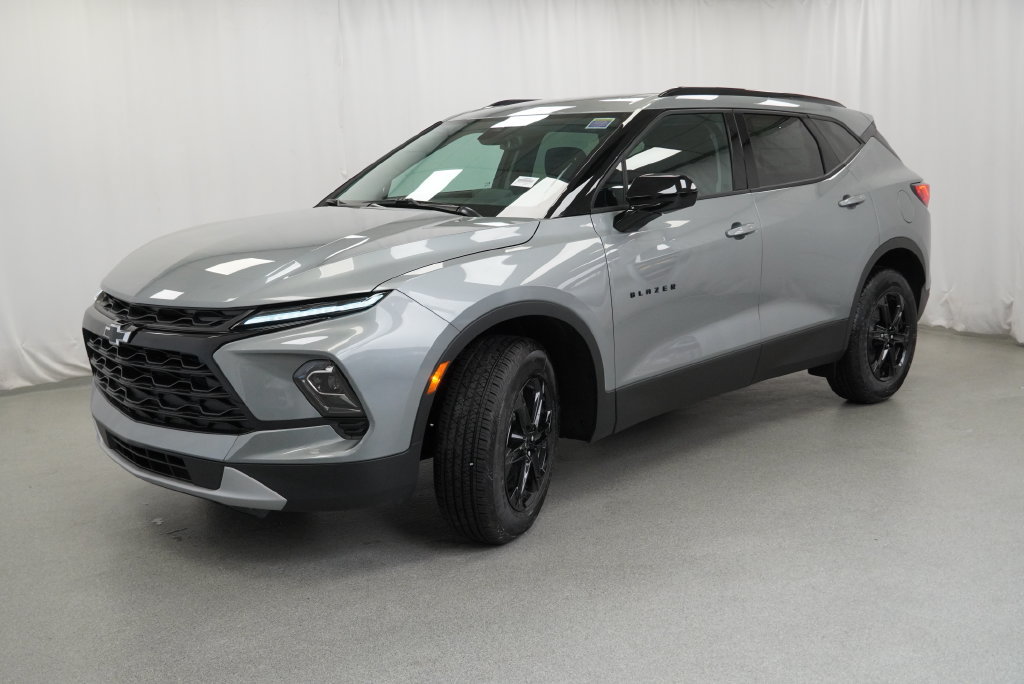 New 2026 Chevrolet Blazer LT w/ Convenience Package AWD/4WD image 4
