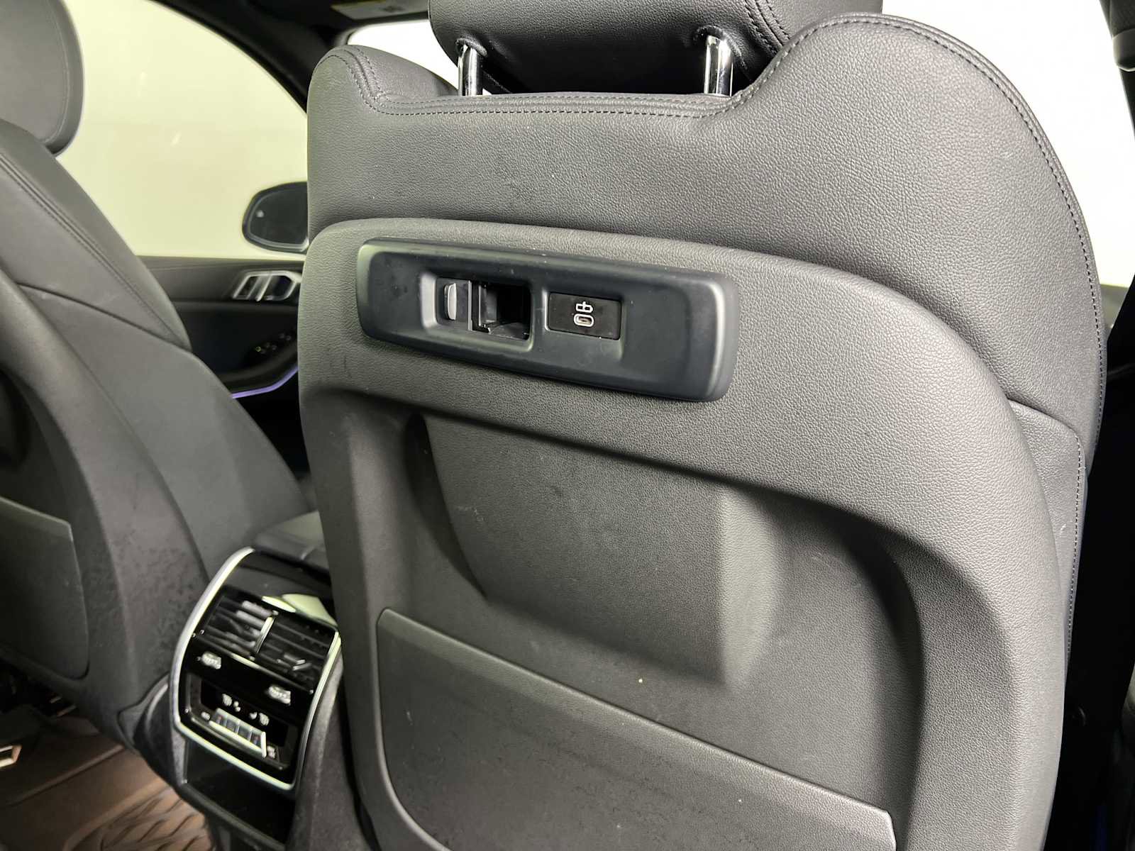 Used 2021 BMW X5 sDrive40i w/ Convenience Package image 28