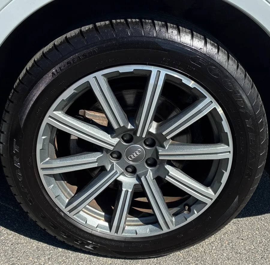 Used 2018 Audi Q7 3.0T Premium Plus AWD/4WD image 10