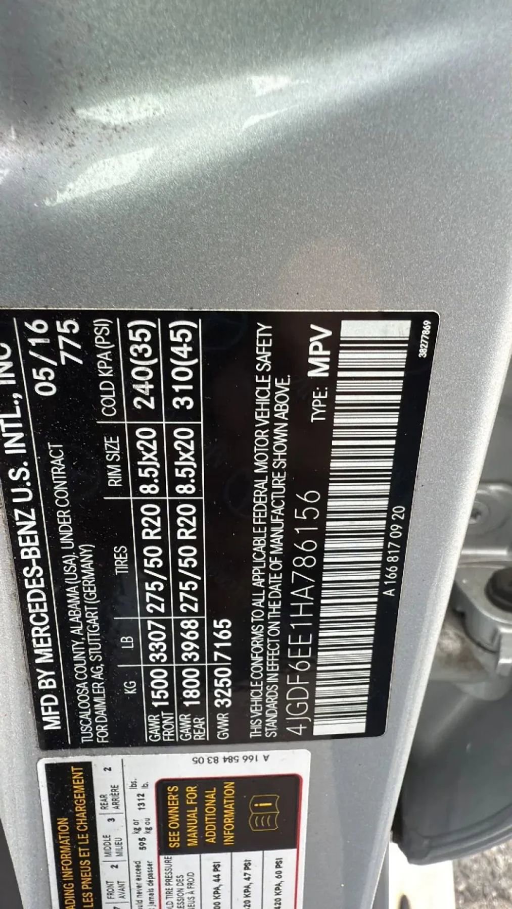 Used 2017 Mercedes-Benz GLS 450 4MATIC image 32