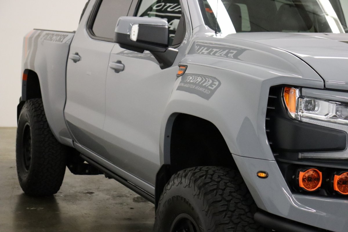 Used 2025 Chevrolet Silverado 1500 LTZ AWD/4WD image 15