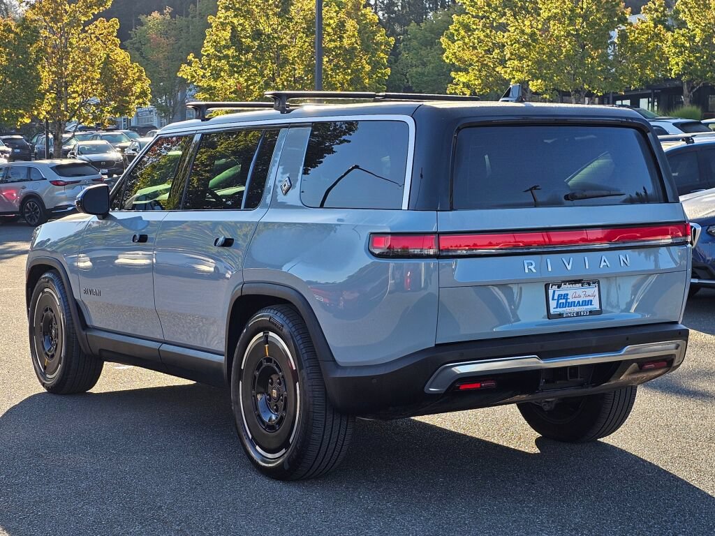 Used 2025 Rivian R1S Adventure Dual AWD/4WD image 7