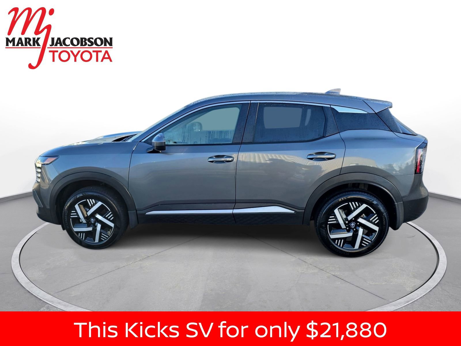 Used 2025 Nissan Kicks SV image 14