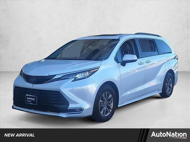Used 2023 Toyota Sienna XLE