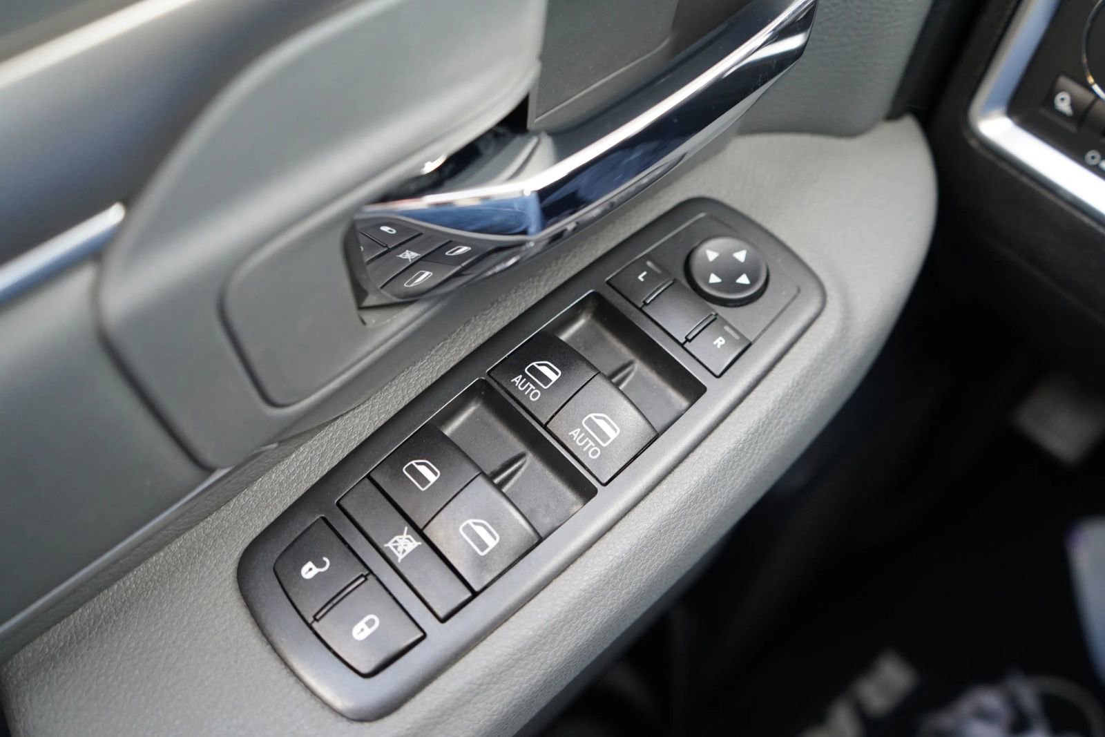 Used 2019 RAM 1500 Classic Warlock image 13