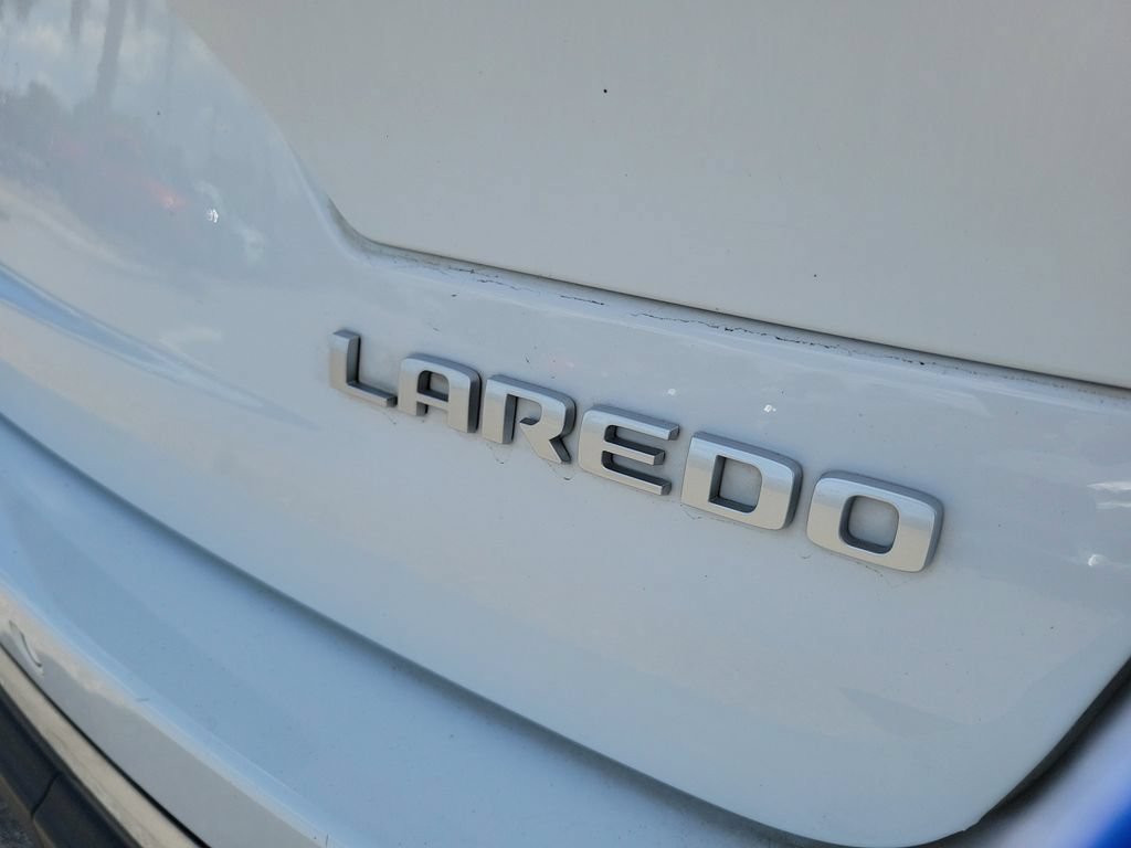 Used 2024 Jeep Grand Cherokee Laredo X AWD/4WD image 7