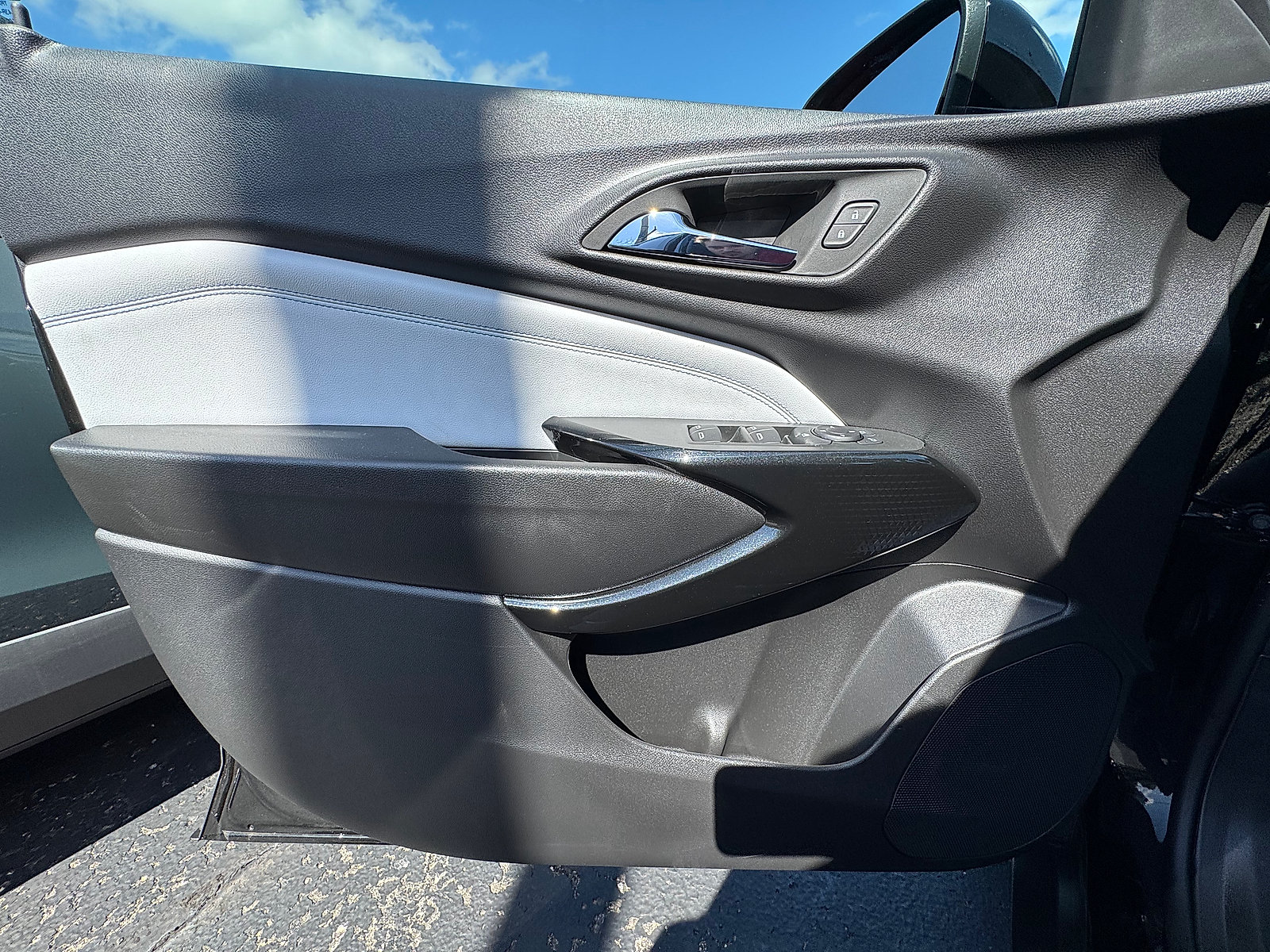 New 2026 Chevrolet Trax LT w/ Driver Confidence Package FWD image 15