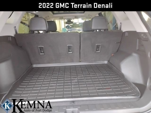 Used 2022 GMC Terrain Denali image 25
