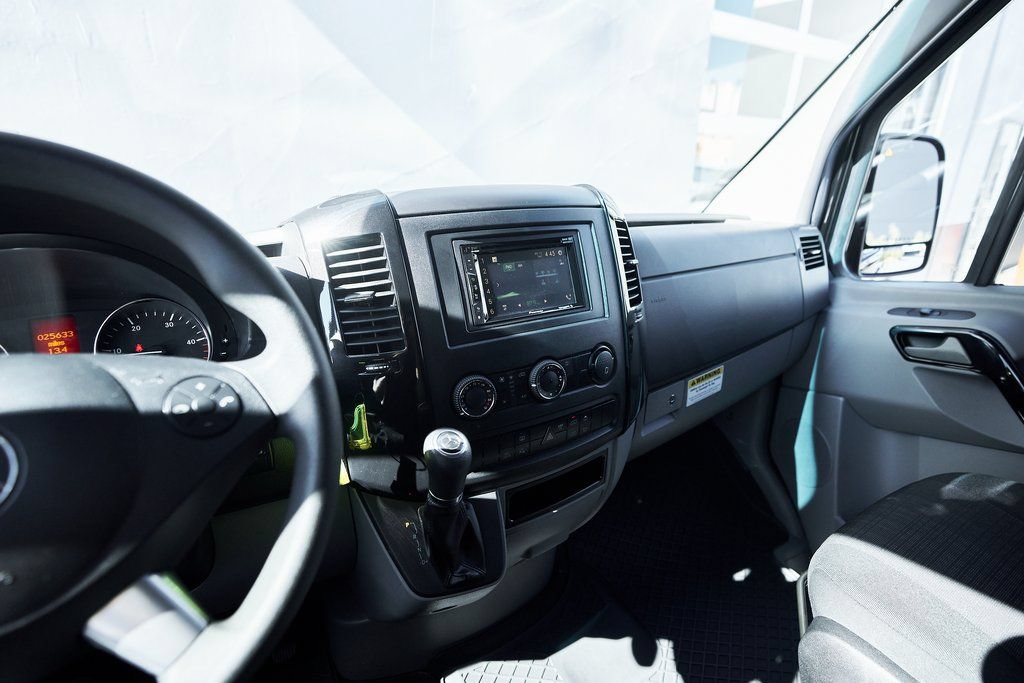 Used 2017 Mercedes-Benz Sprinter 3500 image 43