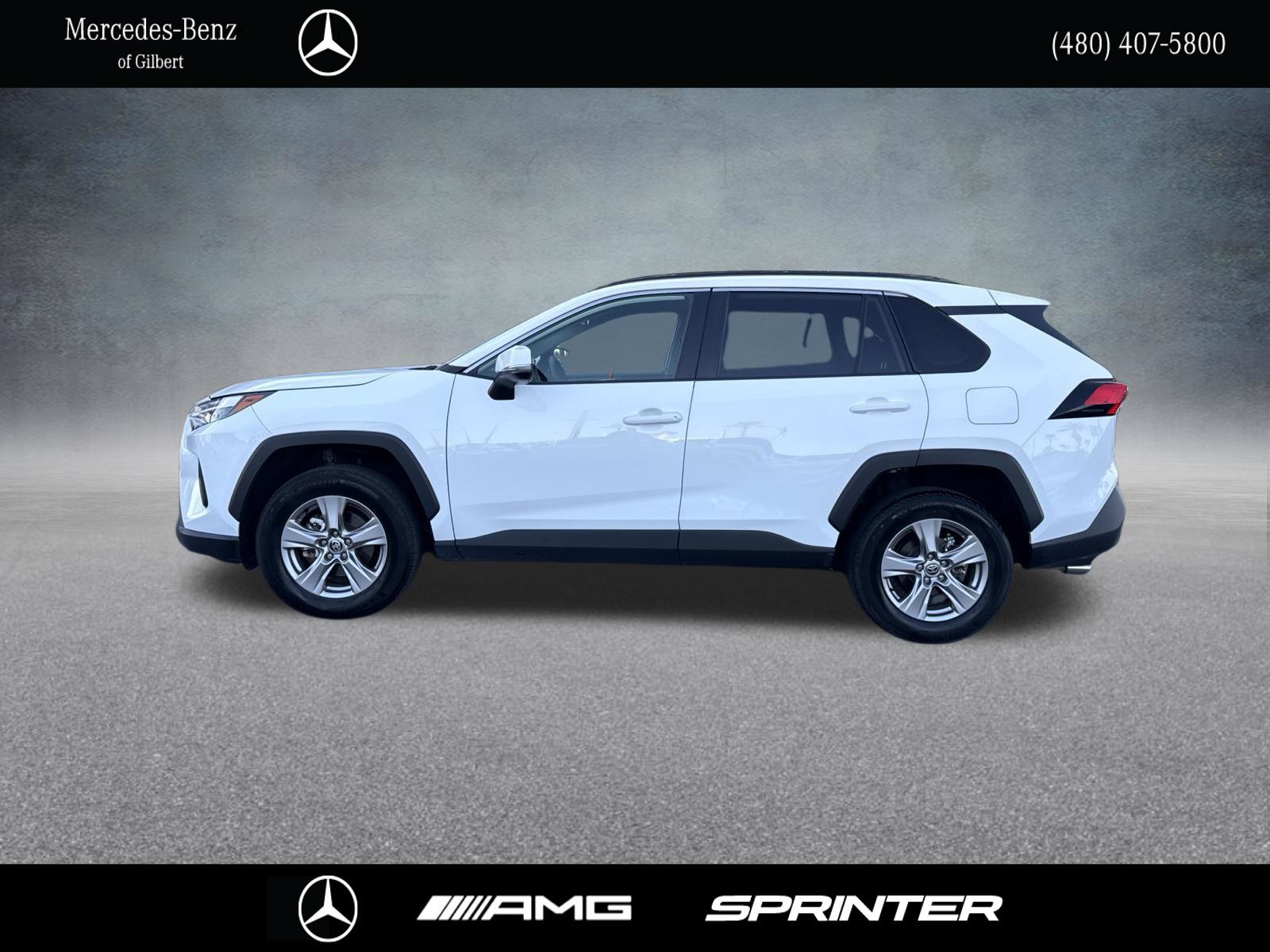 Used 2025 Toyota RAV4 XLE FWD image 2