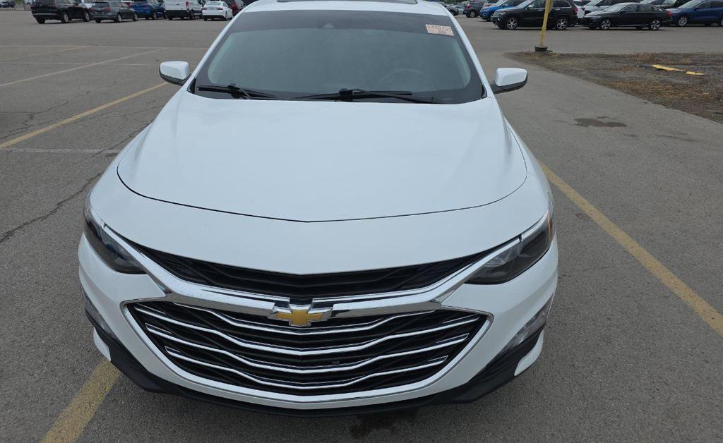 Used 2023 Chevrolet Malibu LT w/ Driver Confidence Package FWD image 2