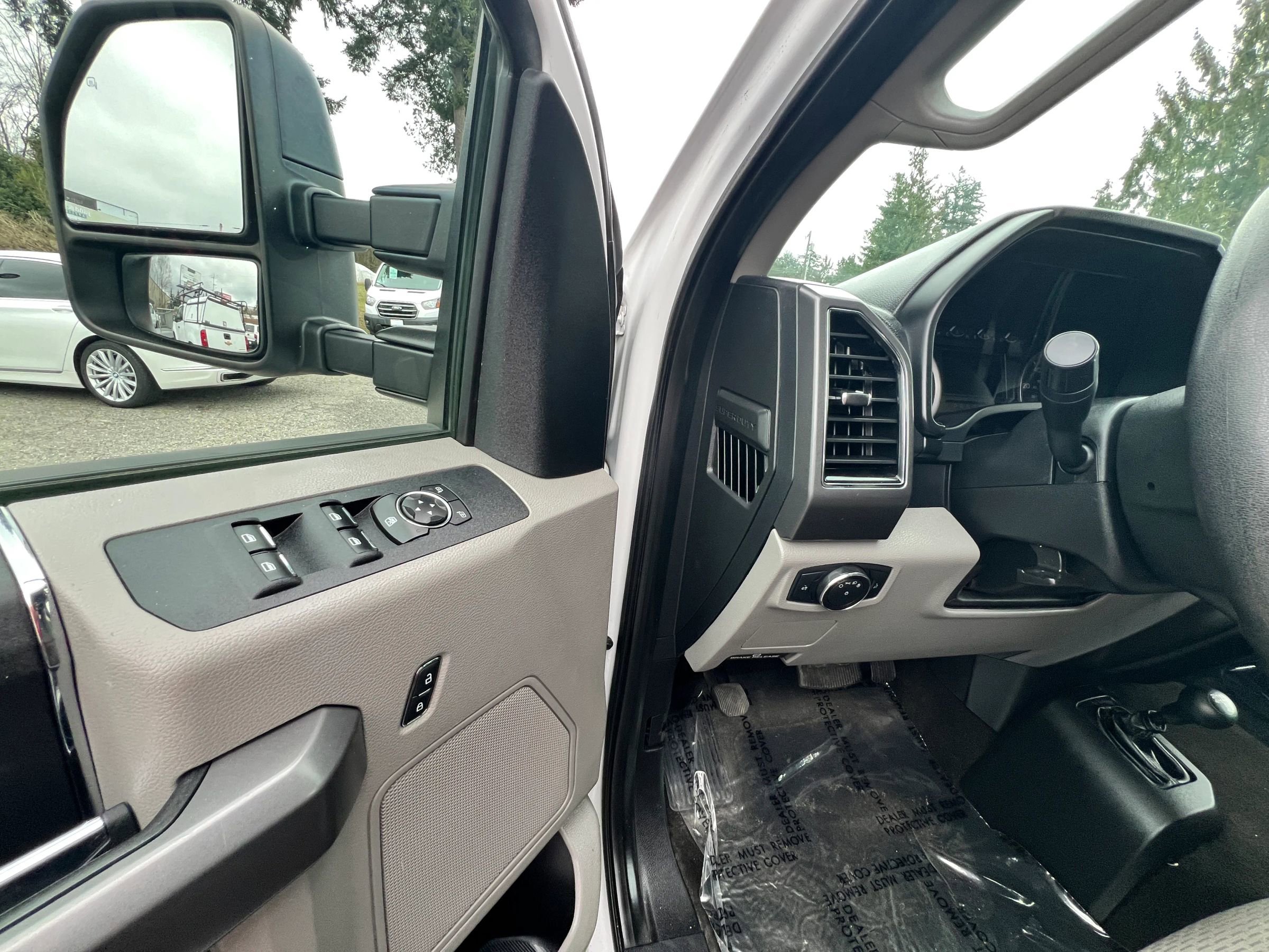 Used 2018 Ford F350 XLT AWD/4WD image 9