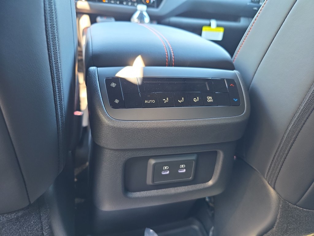 New 2026 Nissan Pathfinder Rock Creek AWD/4WD image 39