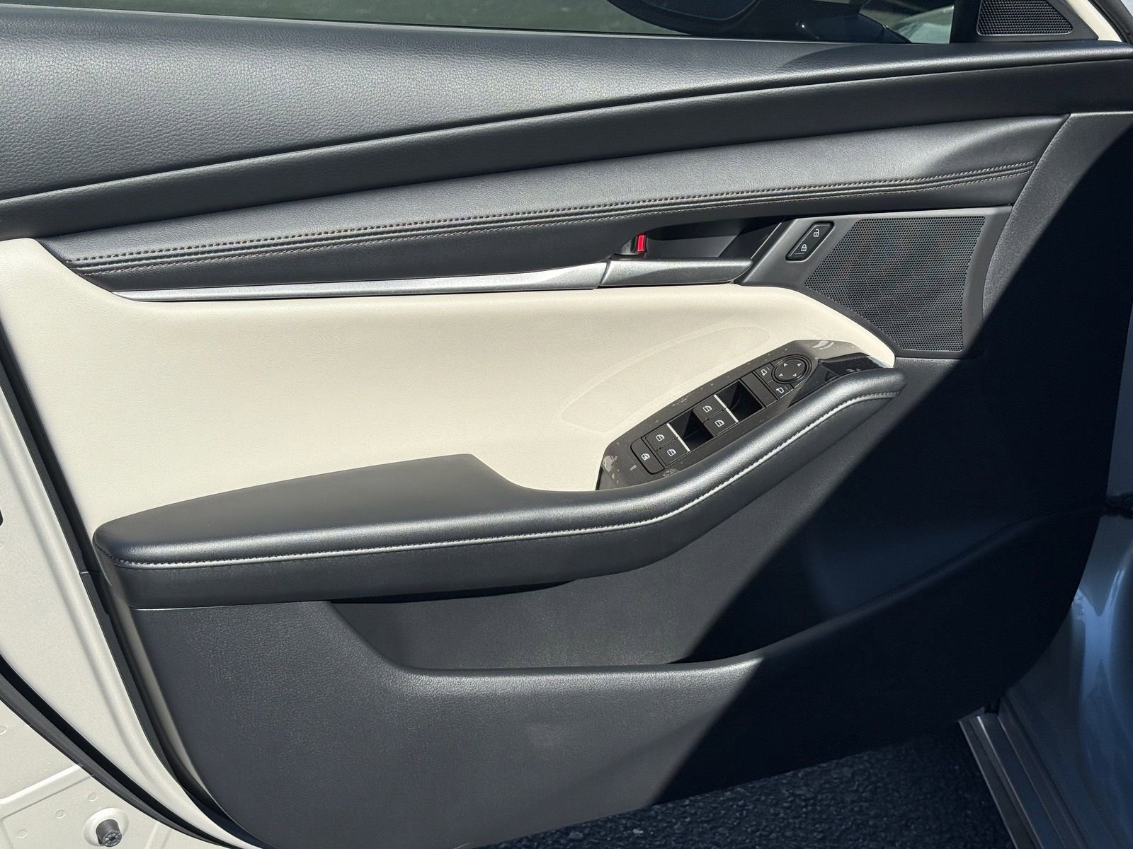 New 2026 MAZDA MAZDA3 2.5 S Sedan w/ Preferred Pkg image 16