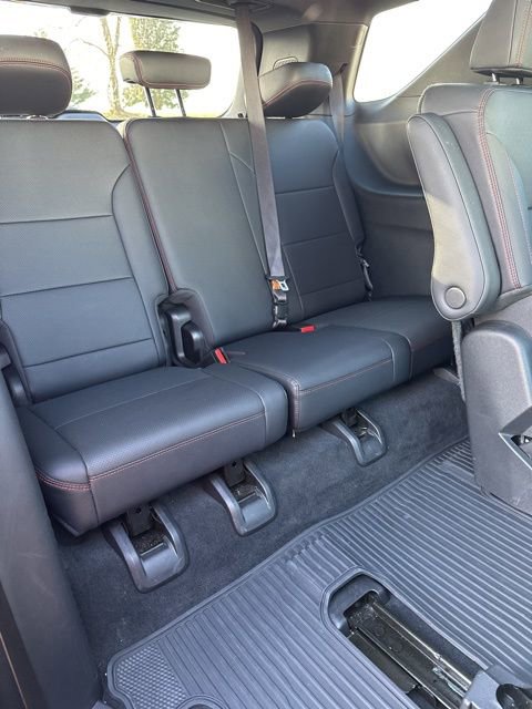 Used 2024 Chevrolet Traverse RS w/ LPO, Floor Liner Package image 45