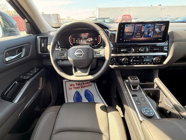 New 2026 Nissan Pathfinder SL image 22