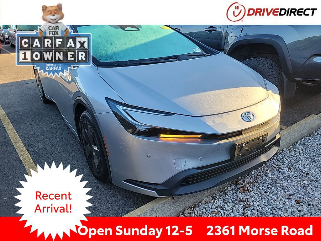 Used 2025 Toyota Prius LE FWD image 1