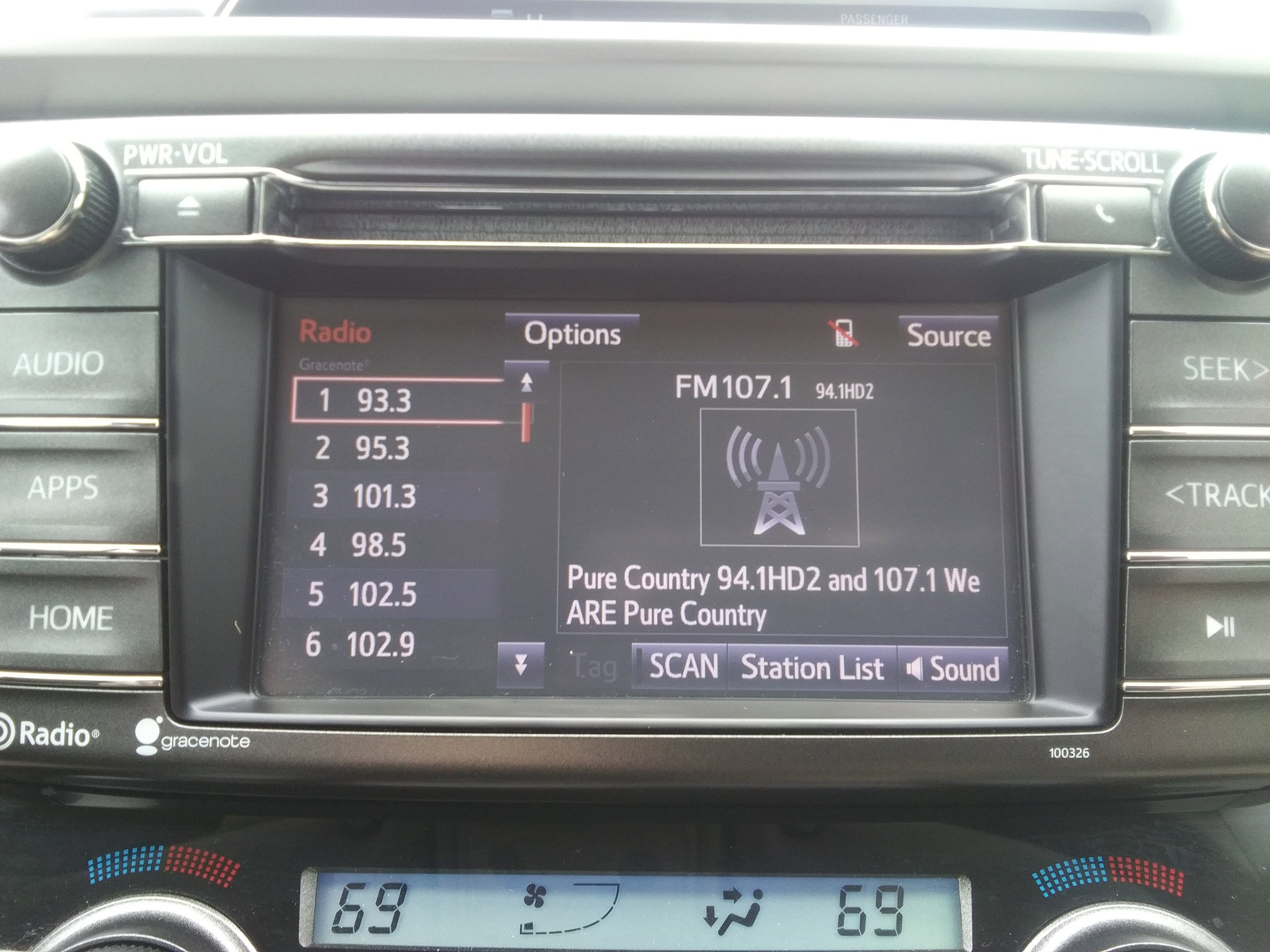 Used 2015 Toyota RAV4 XLE image 20