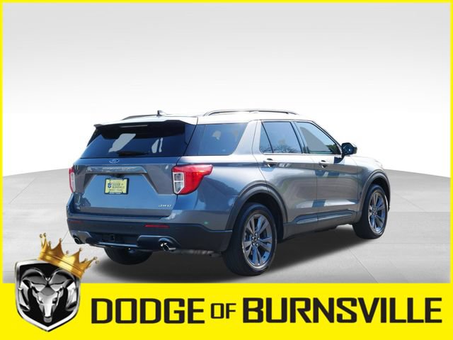 Used 2024 Ford Explorer XLT w/ Equipment Group 202A AWD/4WD image 9