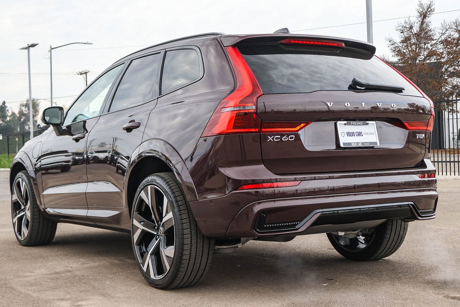 New 2026 Volvo XC60 T8 Ultra w/ Climate Package image 7