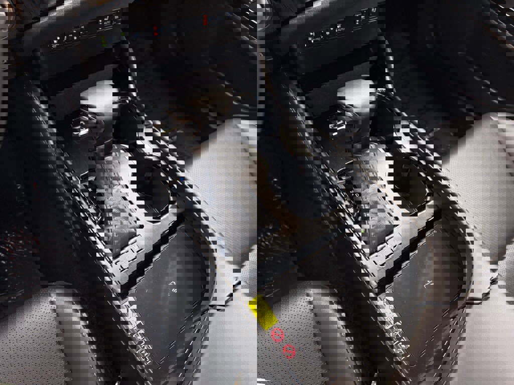 Certified 2025 Lexus ES 300h w/ Premium Package image 21