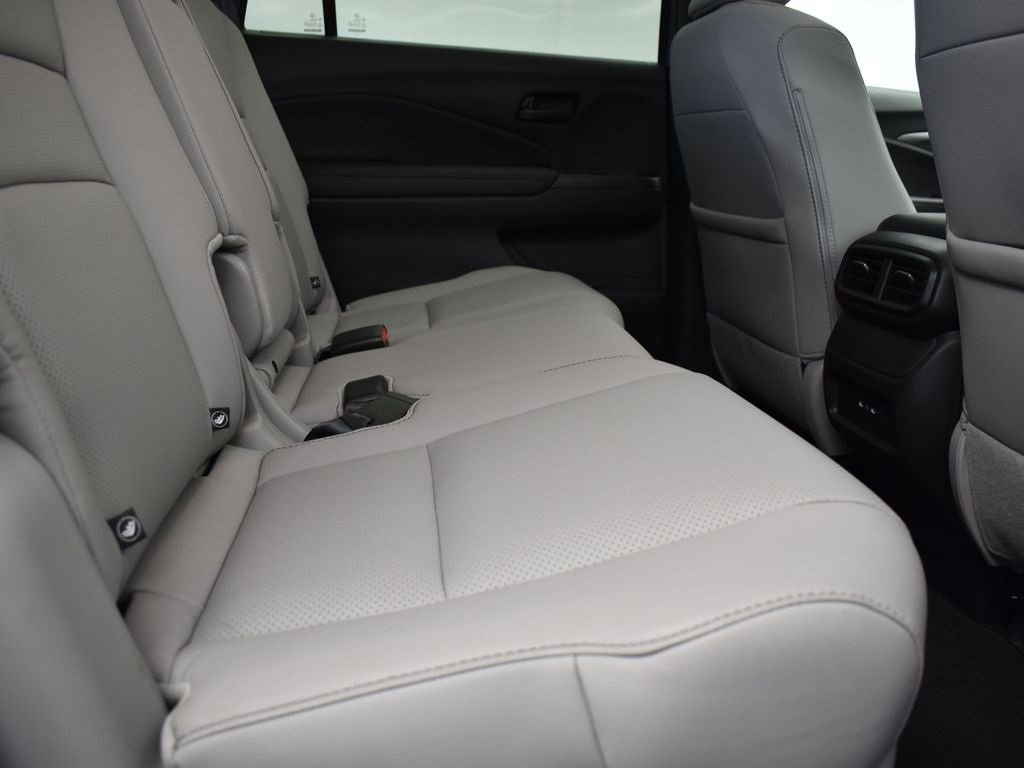 Used 2025 Honda Passport EX-L image 22